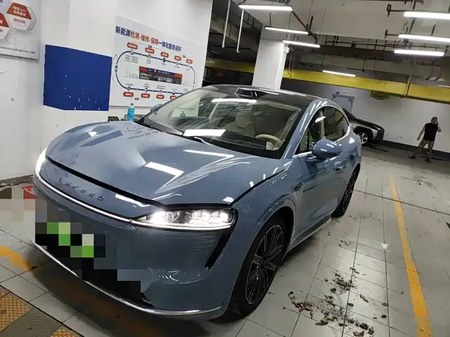 HONGMENG ZHIXING WISDOM WORLD R7 2024