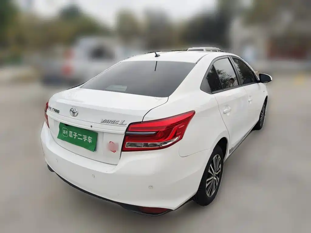 Toyota Yaris L — миниатюра 6