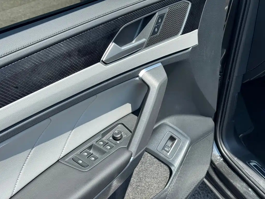 Volkswagen Tayron 2024 330TSI Luxury Plus