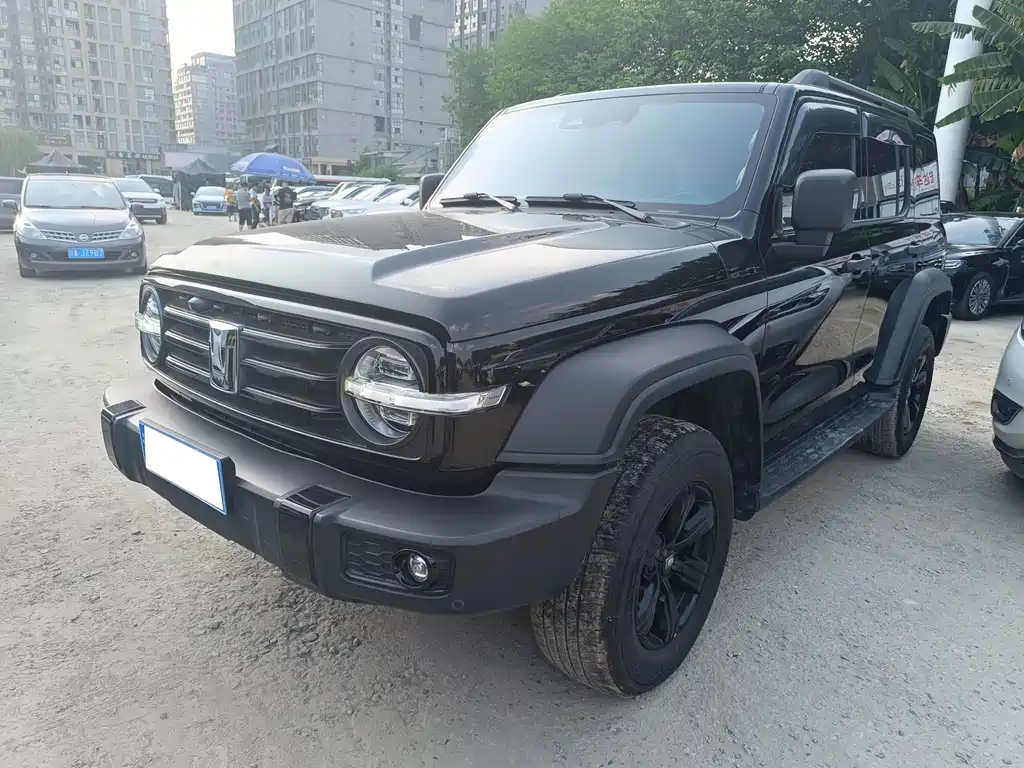 Tank Tank 300 2020