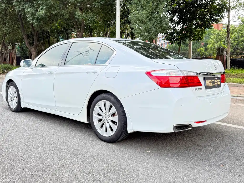 Honda Accord — миниатюра 5