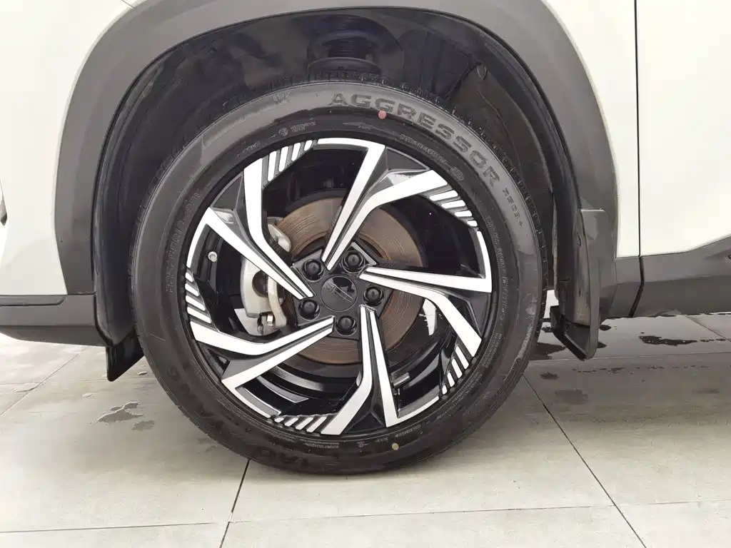 Geely Boyue — миниатюра 17