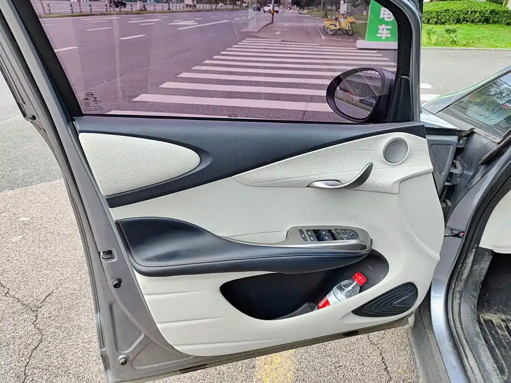 BYD Dolphin — миниатюра 6