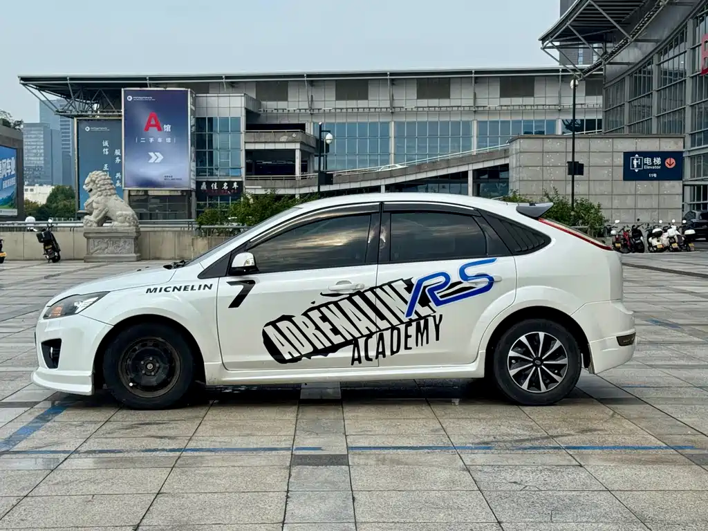 Ford Focus — миниатюра 8