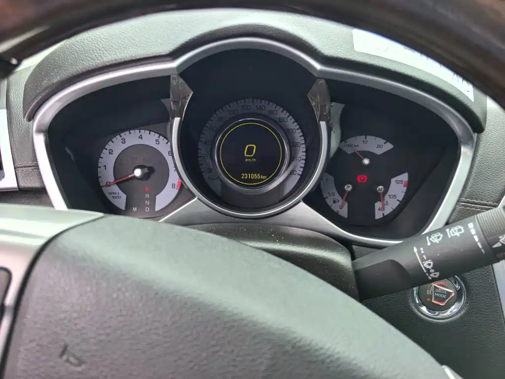 Cadillac SRX — миниатюра 12
