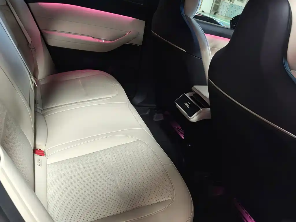 NIO ES6 — миниатюра 12