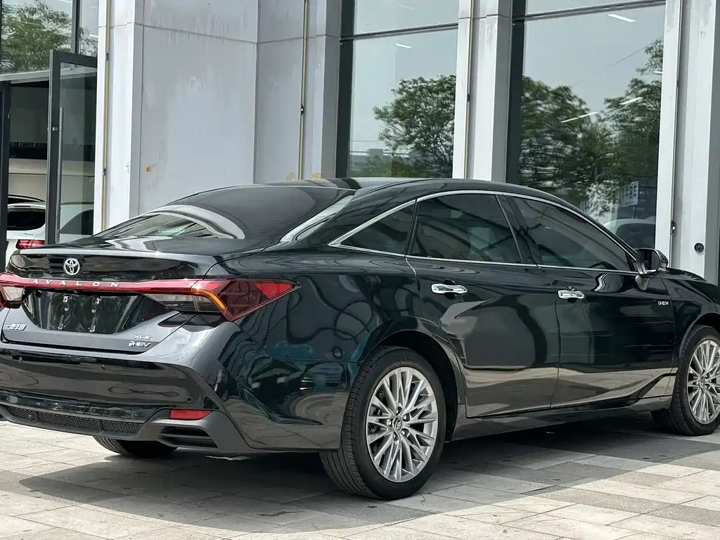 Toyota Avalon 2024 2.0L Luxury