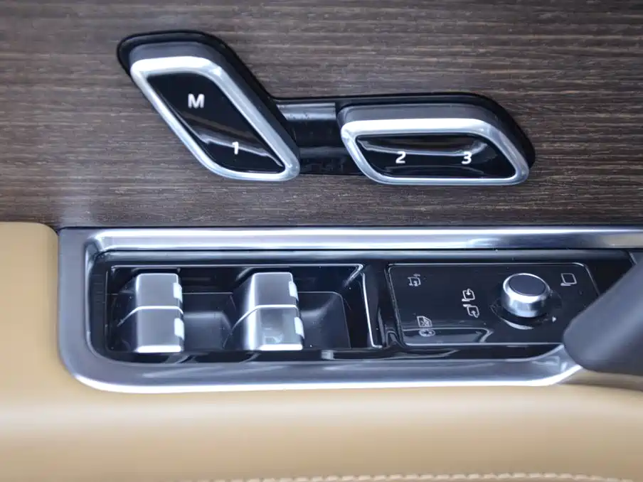 Land Rover Range Rover — миниатюра 12
