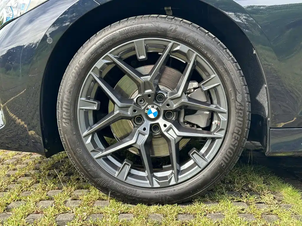 BMW 3 Series — миниатюра 23