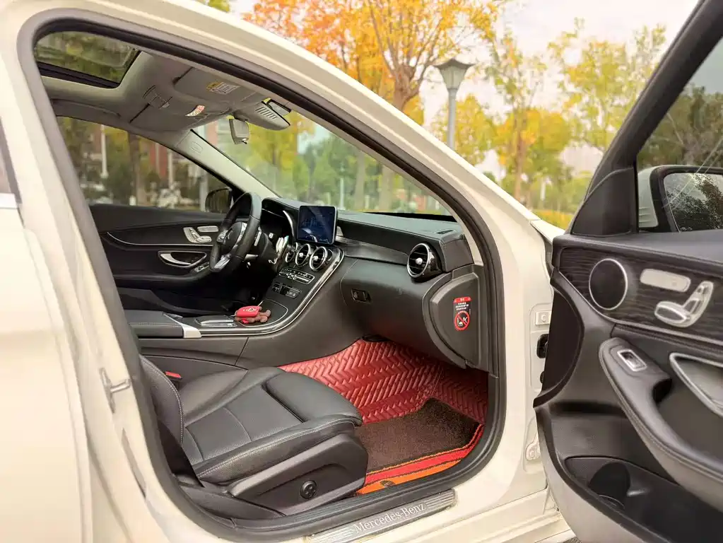 Mercedes-Benz C-Class — миниатюра 7