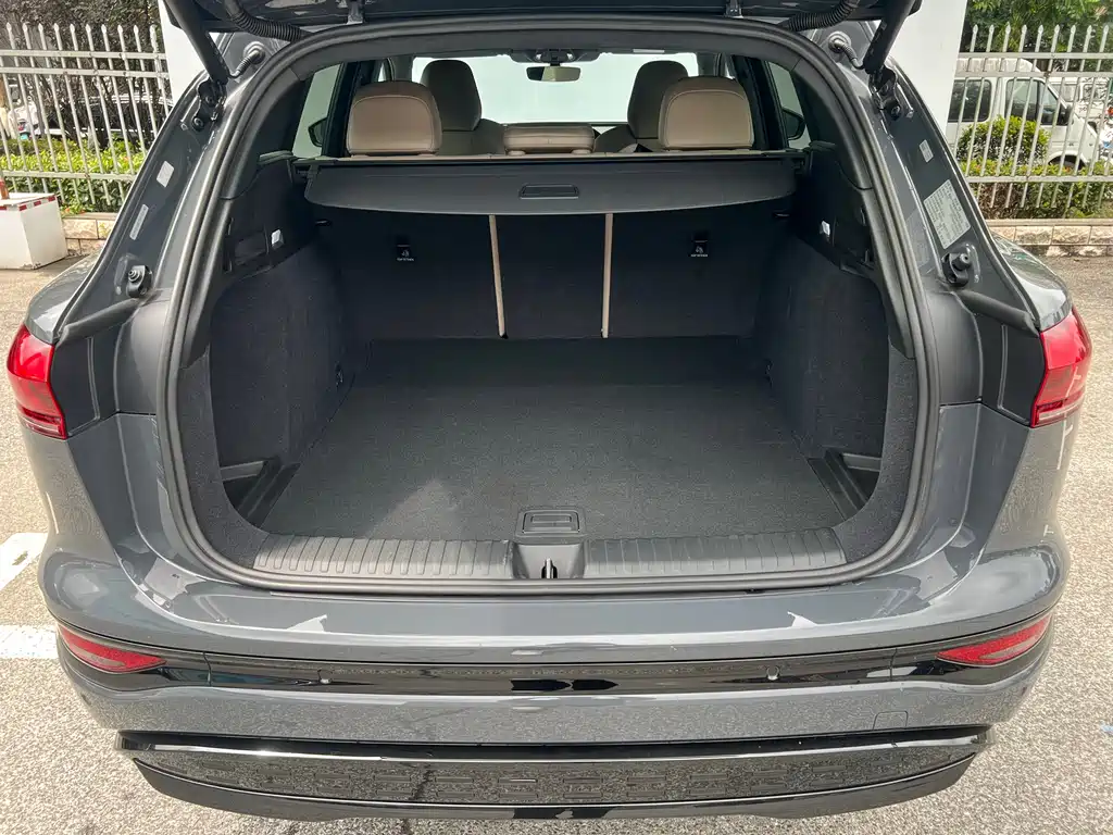 Audi Q6L e-tron