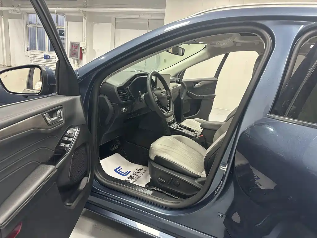 Ford Escape — миниатюра 11