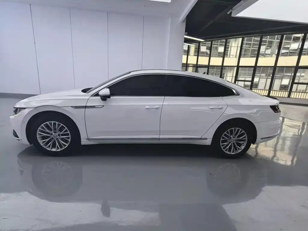 Volkswagen CC — миниатюра 8