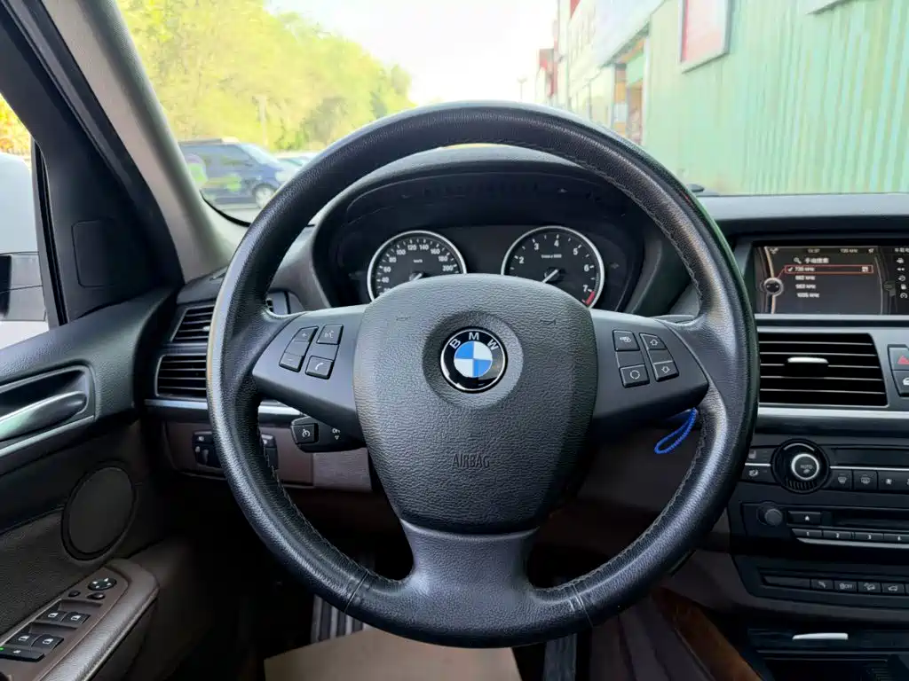 BMW X5 (Import) — миниатюра 5