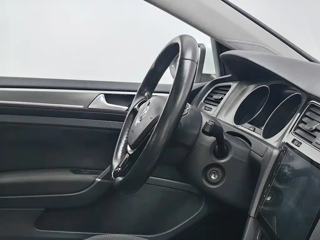 Volkswagen Golf — миниатюра 22