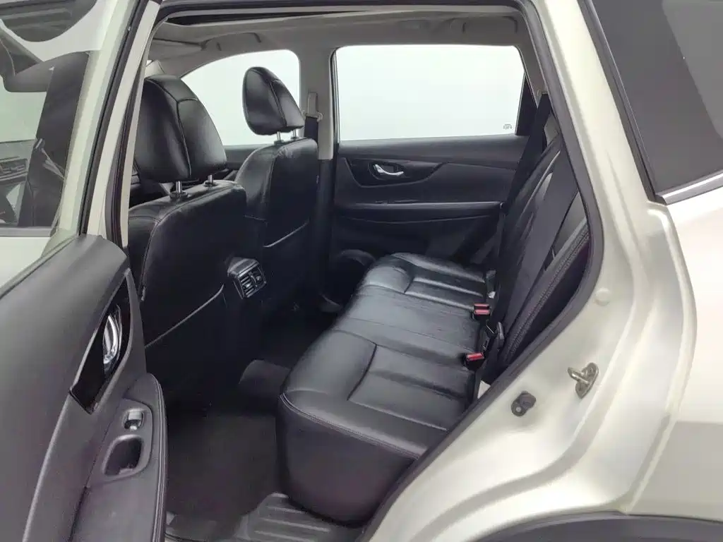 Nissan X-Trail — миниатюра 15