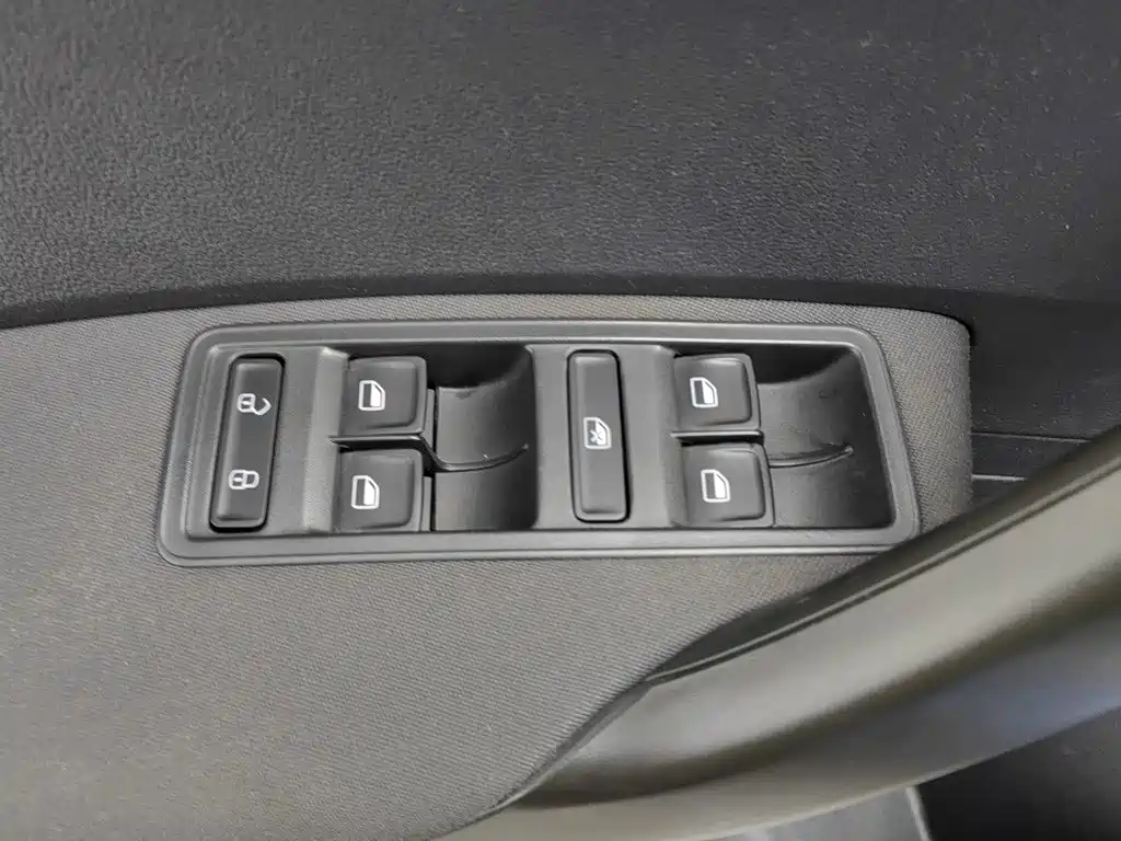 Skoda Rapid Spaceback — миниатюра 9