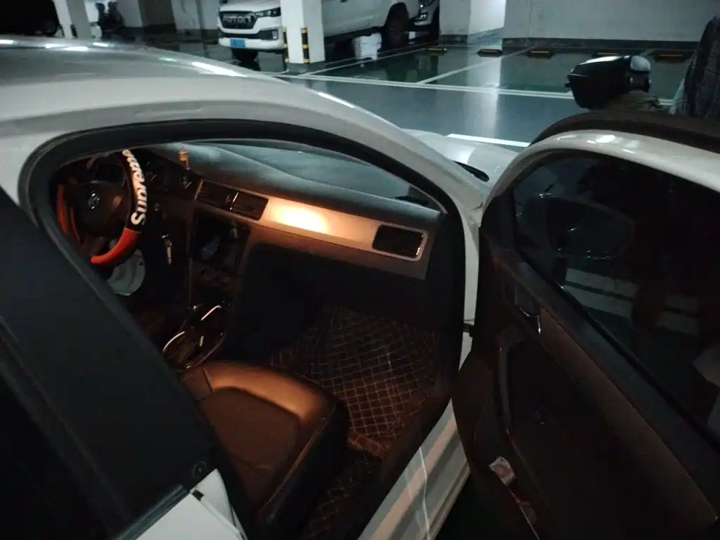 Skoda Rapid Spaceback — миниатюра 19