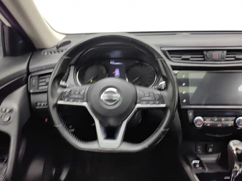 Nissan X-Trail — миниатюра 11