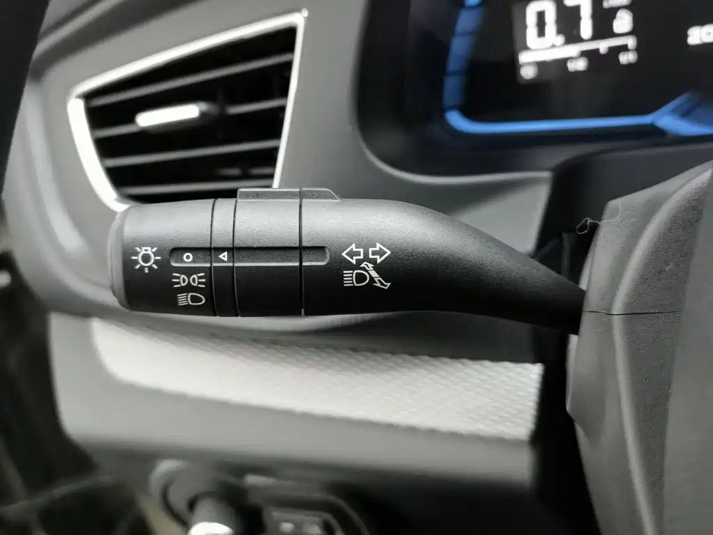 Roewe 360 — миниатюра 21