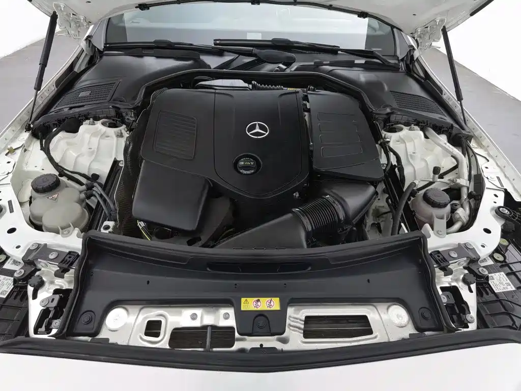 Mercedes-Benz C-Class — миниатюра 6