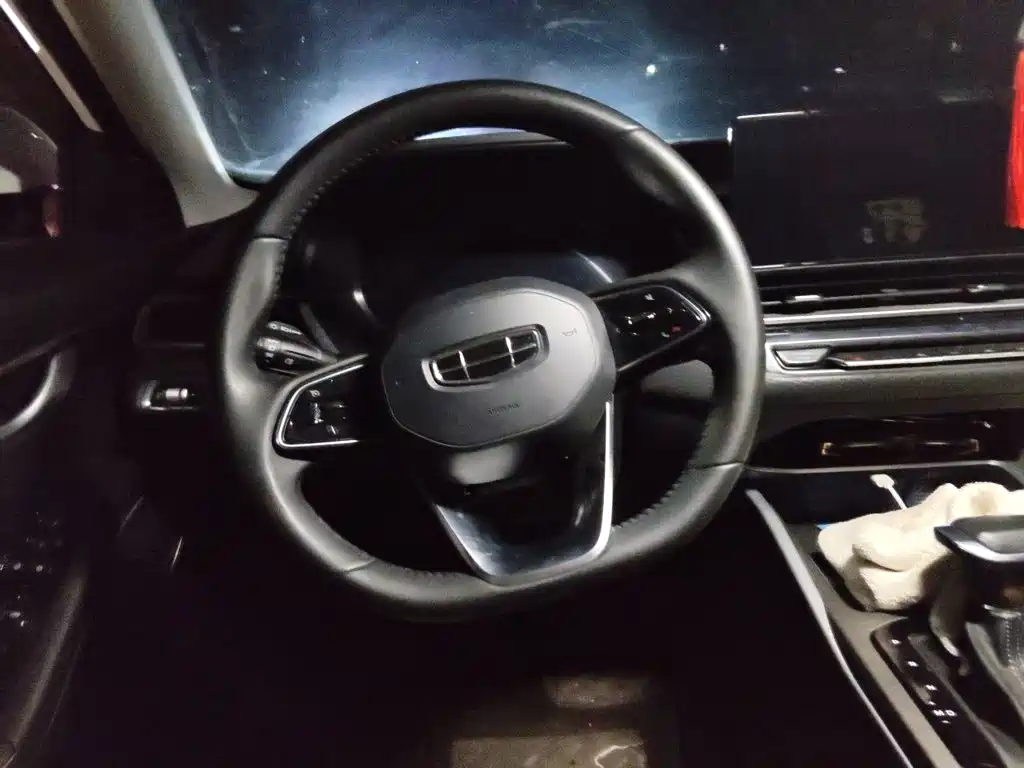 Geely Emgrand — миниатюра 6