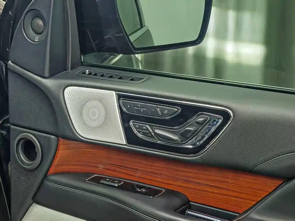 Lincoln Navigator 2018 3.5T V
