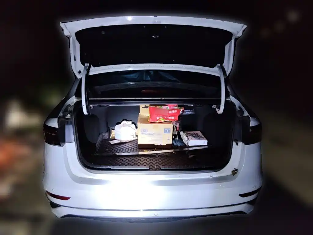 Geely Emgrand — миниатюра 15