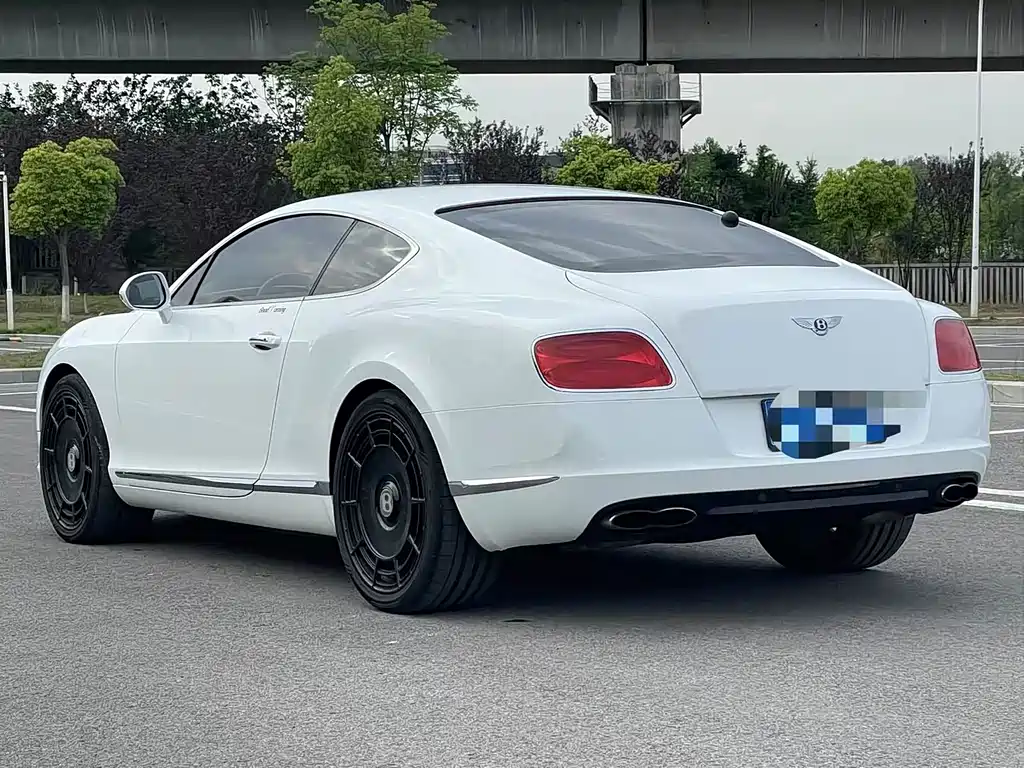 Bentley Continental 4.0T GT V8, фото 5
