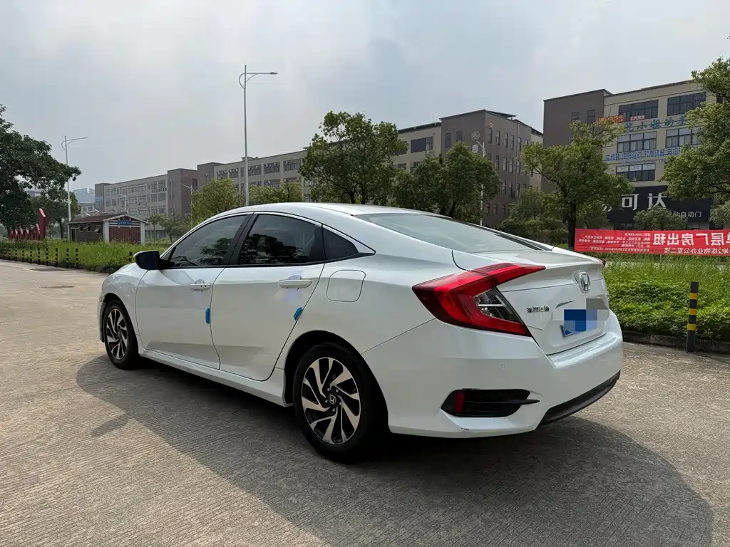 Honda Civic — миниатюра 6