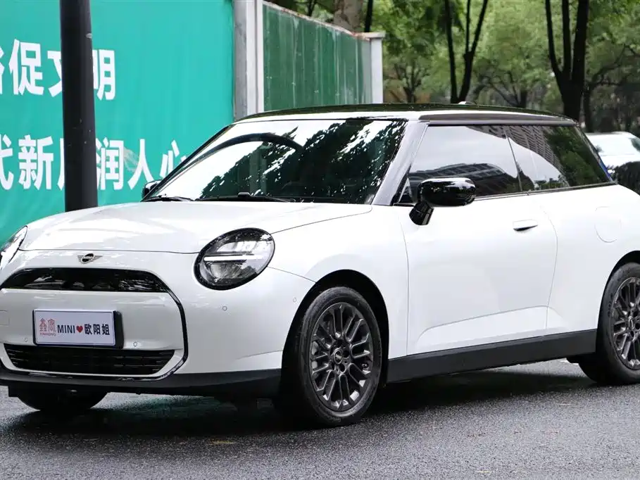Mini COOPER 2026 466km COOPER E
