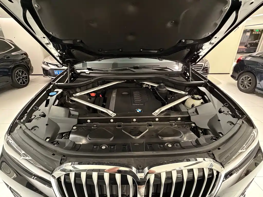 BMW X7 — миниатюра 18