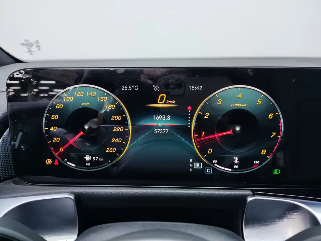 Mercedes-Benz GLB — миниатюра 10