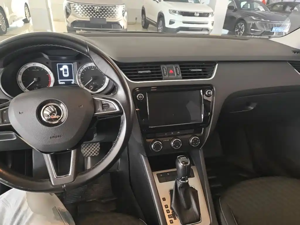 Skoda Octavia — миниатюра 10