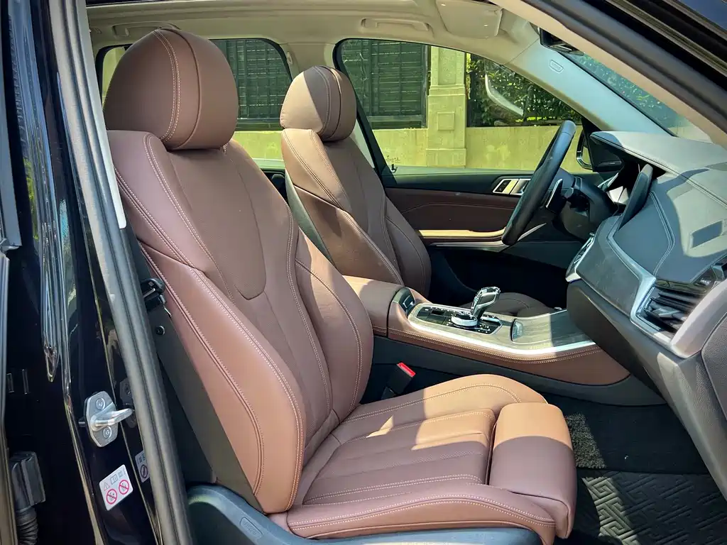 BMW X5 (Import) — миниатюра 11