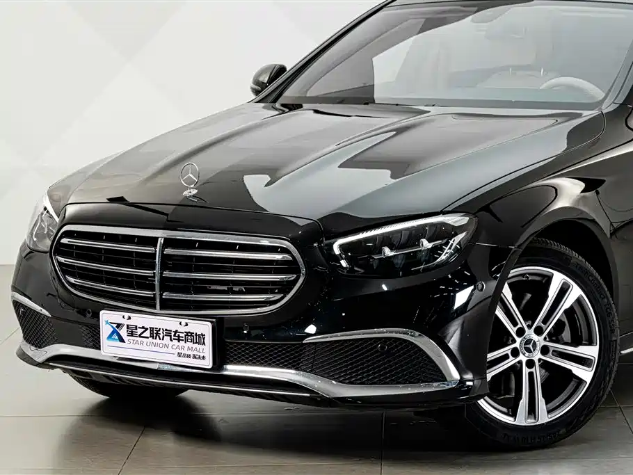 Mercedes-Benz E-Class — миниатюра 2