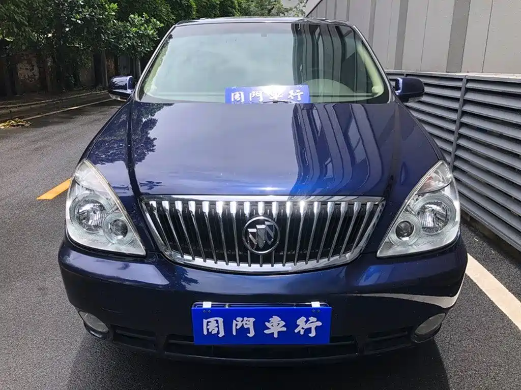 Buick GL8 — миниатюра 2