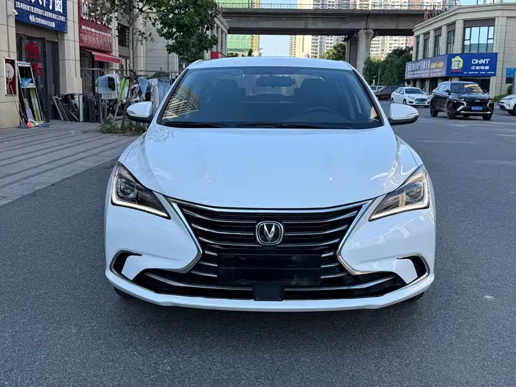 Changan Eado — миниатюра 2