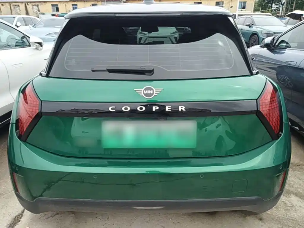 Mini COOPER 2024 456km COOPER E