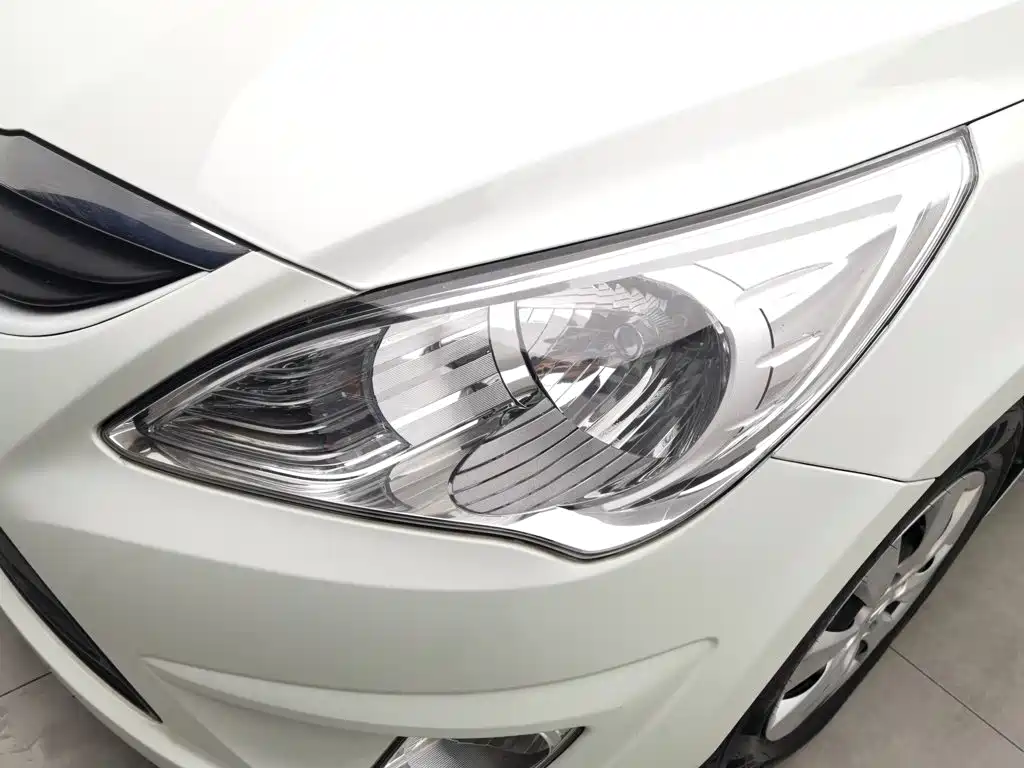 Hyundai Verna — миниатюра 7