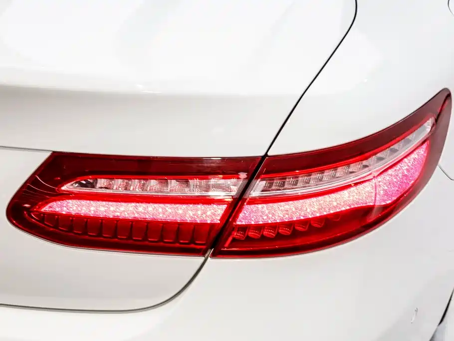Mercedes-Benz E-Class (Import) — миниатюра 24