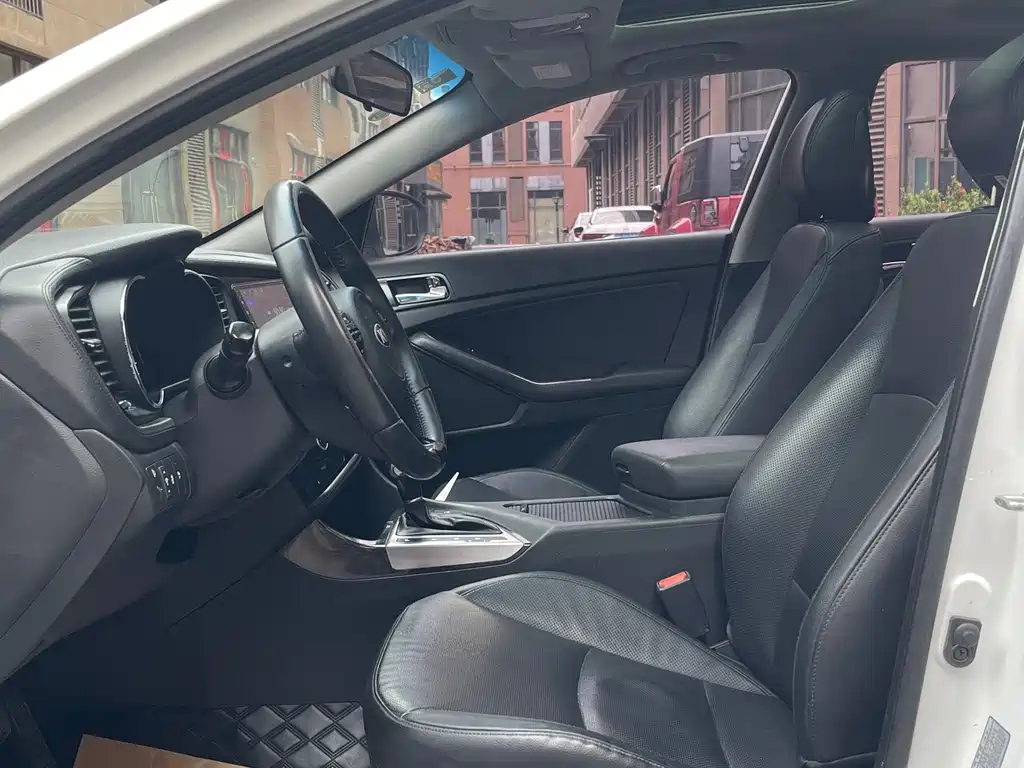 Kia K5 2.0L Auto LUXURY, фото 7
