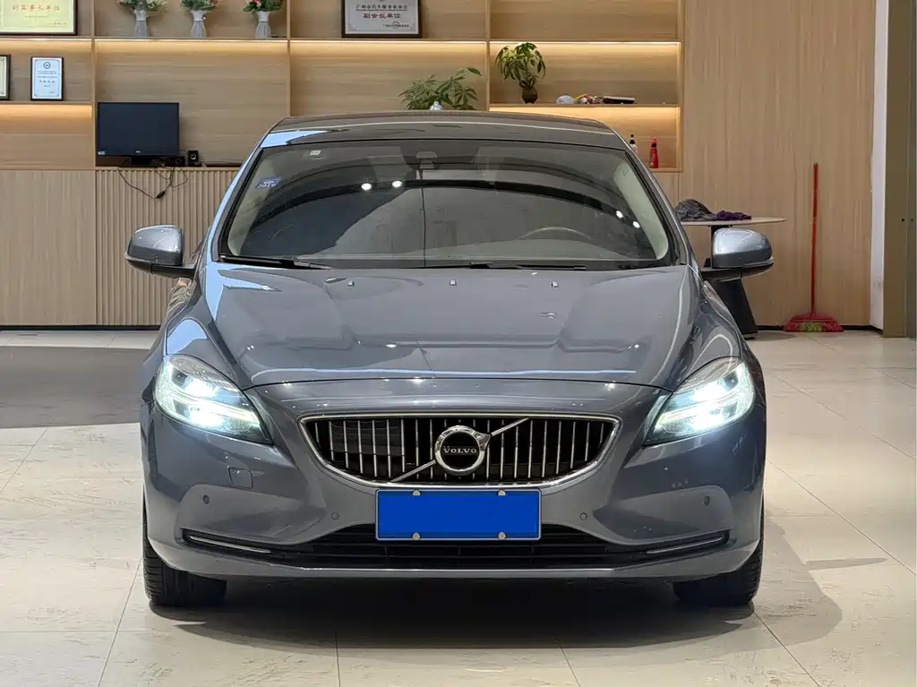 Volvo V40 2017 T3
