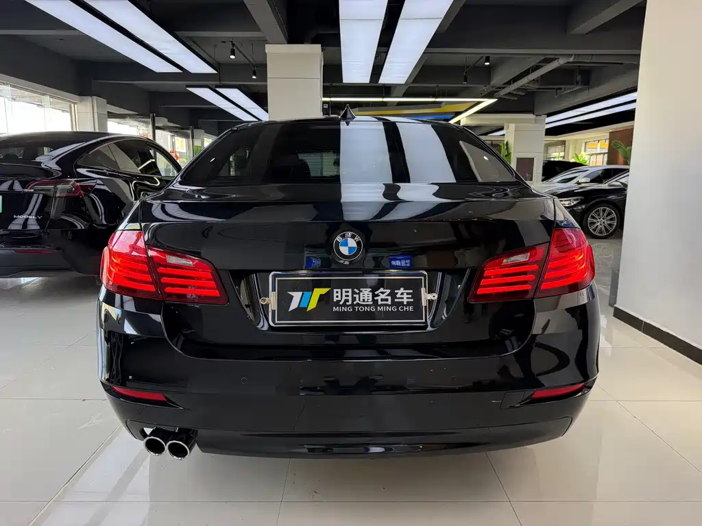 BMW 5 Series — миниатюра 4