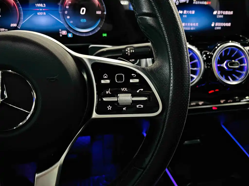 Mercedes-Benz EQB — миниатюра 17