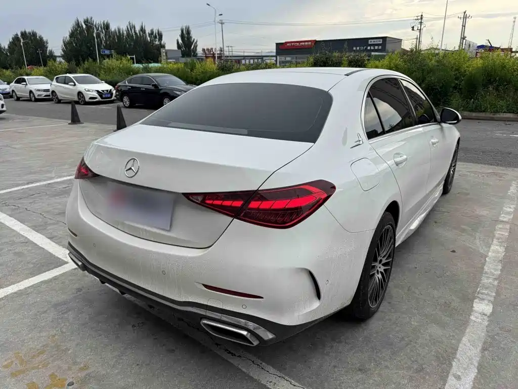 Mercedes-Benz C-Class — миниатюра 7