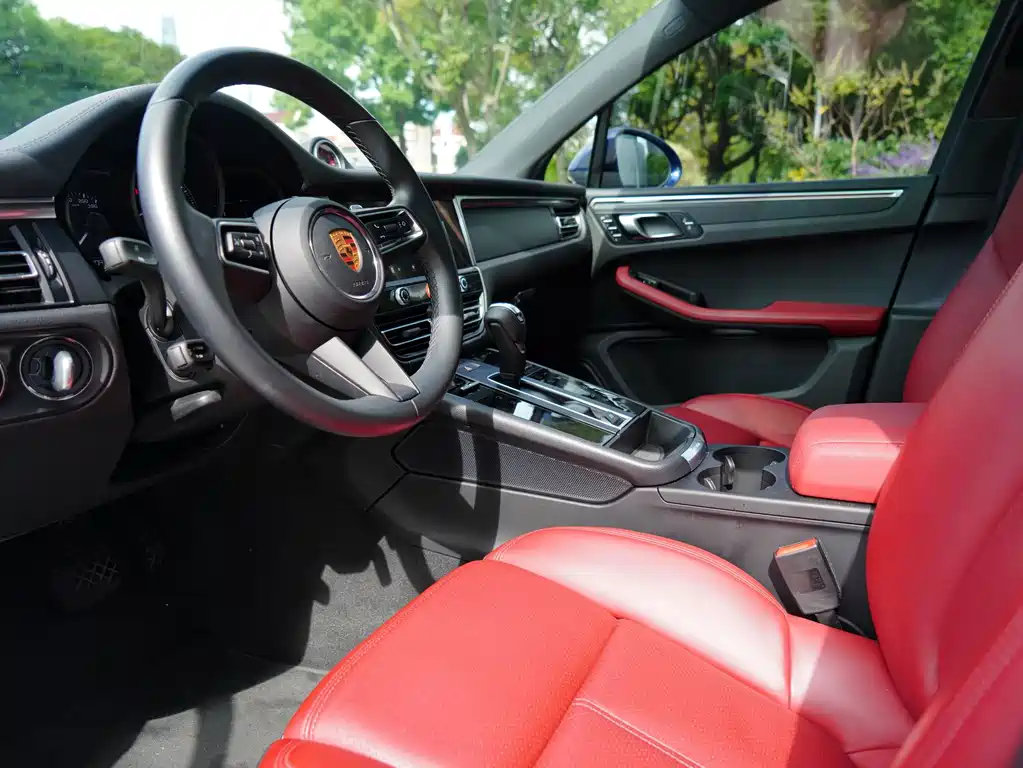 Porsche Macan — миниатюра 16