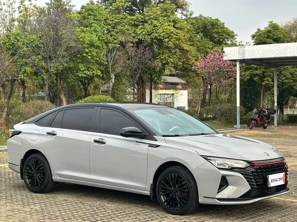 Dongfeng Aeolus Yixuan Max MAX 2023 1.5T