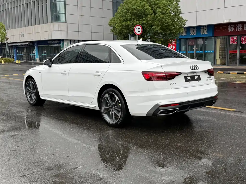 Audi A4L — миниатюра 11