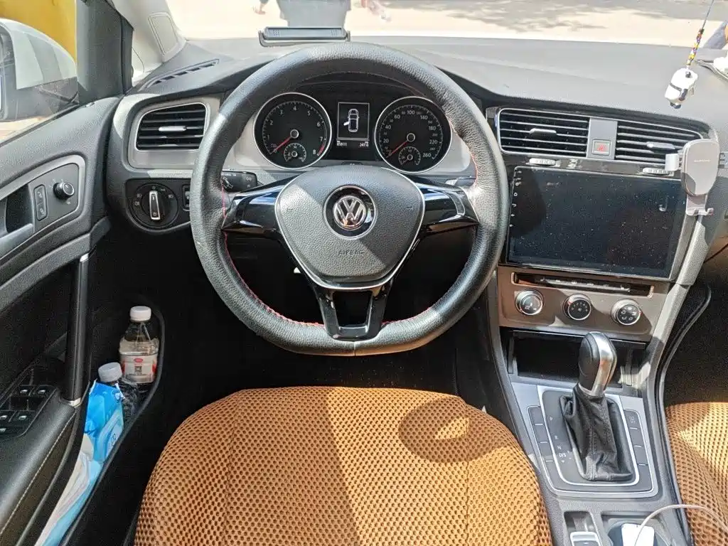 Volkswagen Golf — миниатюра 11